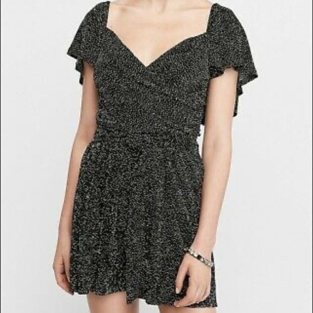 ✨Express Pleated Wrap Front Romper✨